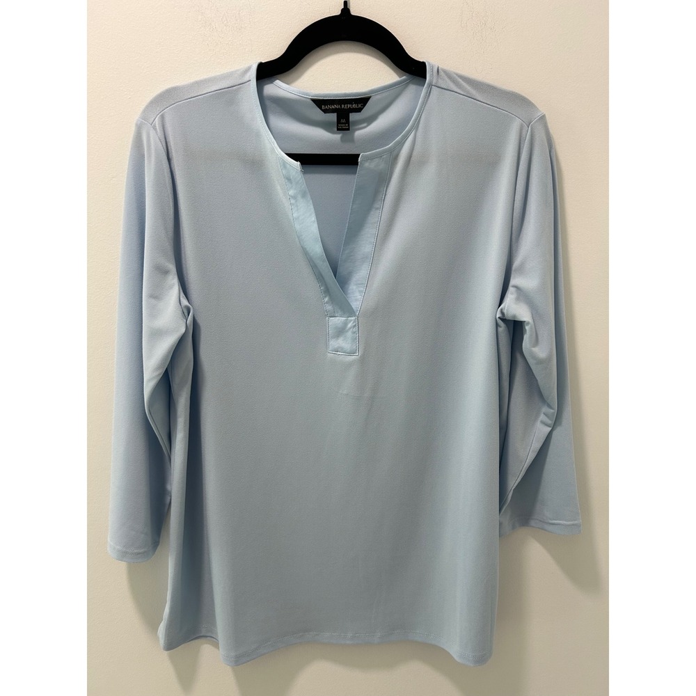 Banana Republic Women Light Blue Split Neck 3/4 Sleeve Crepe Blouse M